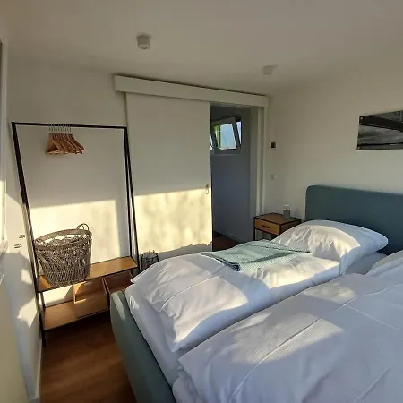 Xl Tiny Am Ostseebodden Im Prima Boddenblick Dom wakacyjny Gross Kordshagen
